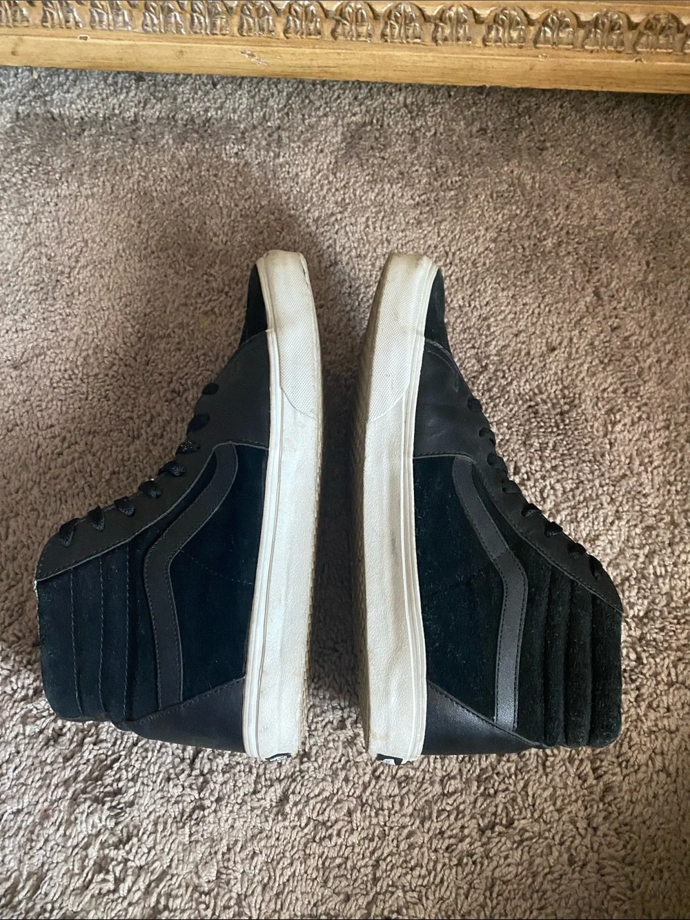 Vans Black Leather/ suede Hi Sk8 Sneakers with White Soles size 13